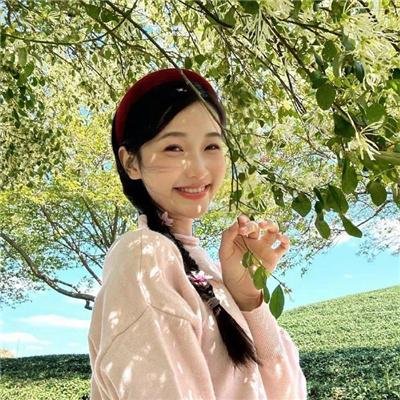 银杏飘落